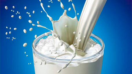 В Україні запрацювали нові вимоги до безпечності та якості молока і молочних продуктів, які стимулюватимуть підвищення обсягу виробництва молока